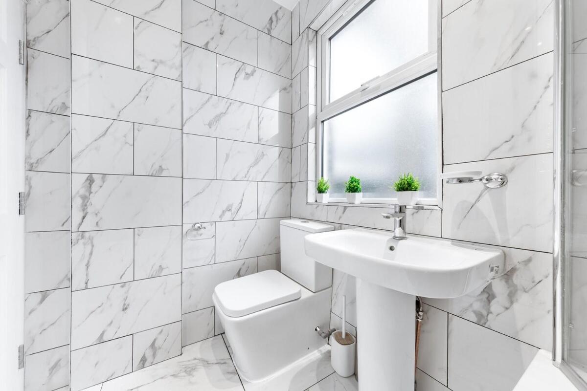 Casa vacanze Lovely 4-br In Leyton - Sleeps 14, Near Tube