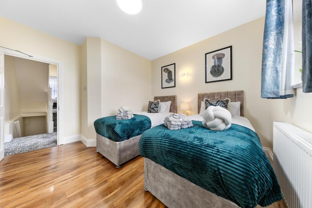 Casa vacanze Lovely 4-br In Leyton - Sleeps 14, Near Tube