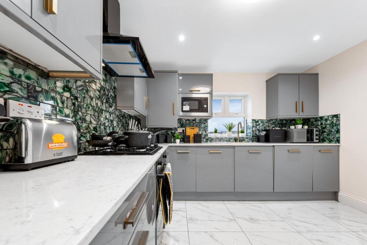 Casa vacanze Lovely 4-br In Leyton - Sleeps 14, Near Tube Londra