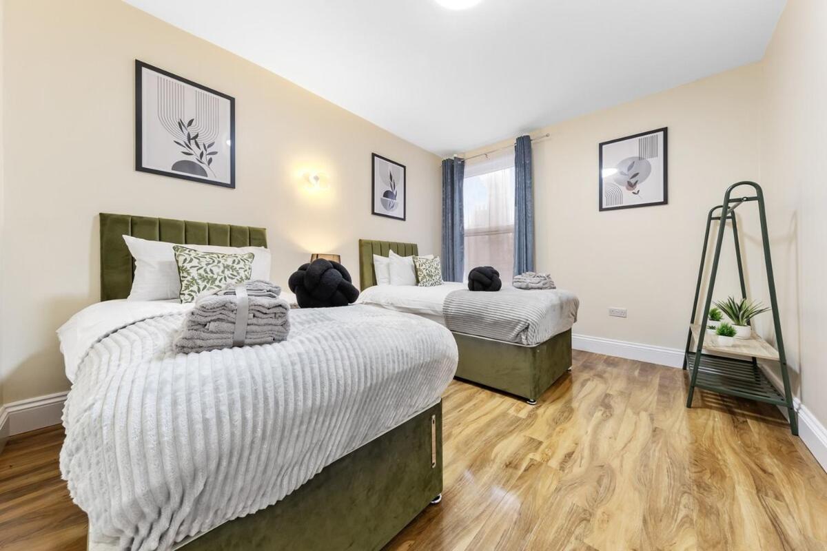 Casa vacanze Lovely 4-br In Leyton - Sleeps 14, Near Tube Londra