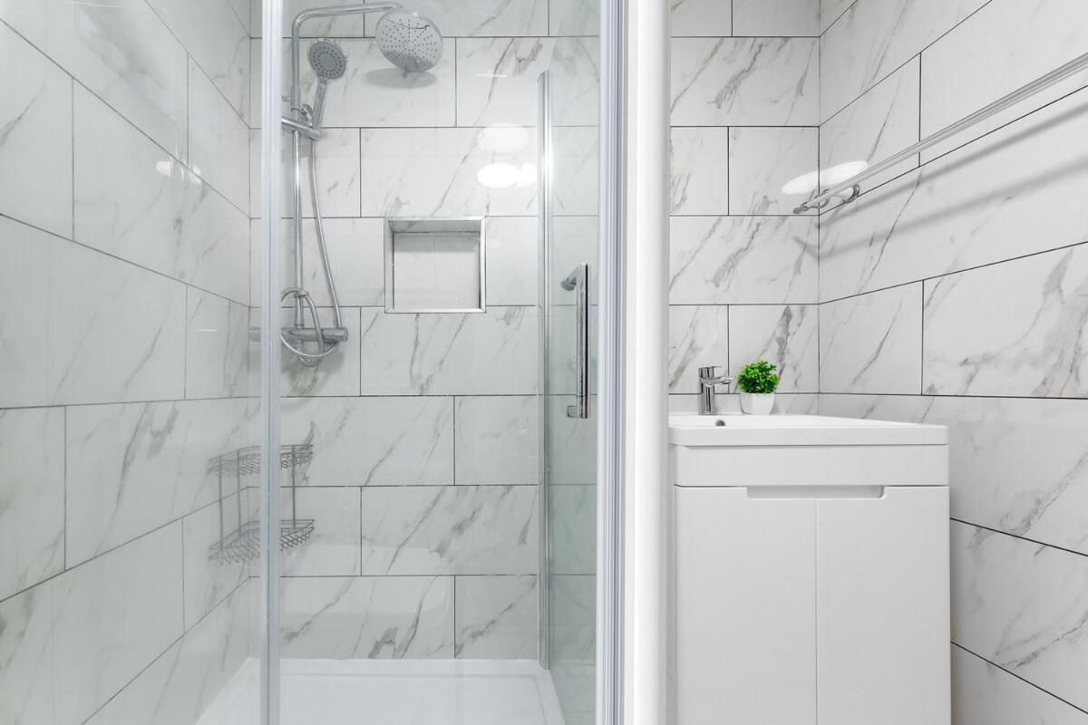 Casa vacanze Lovely 4-br In Leyton - Sleeps 14, Near Tube