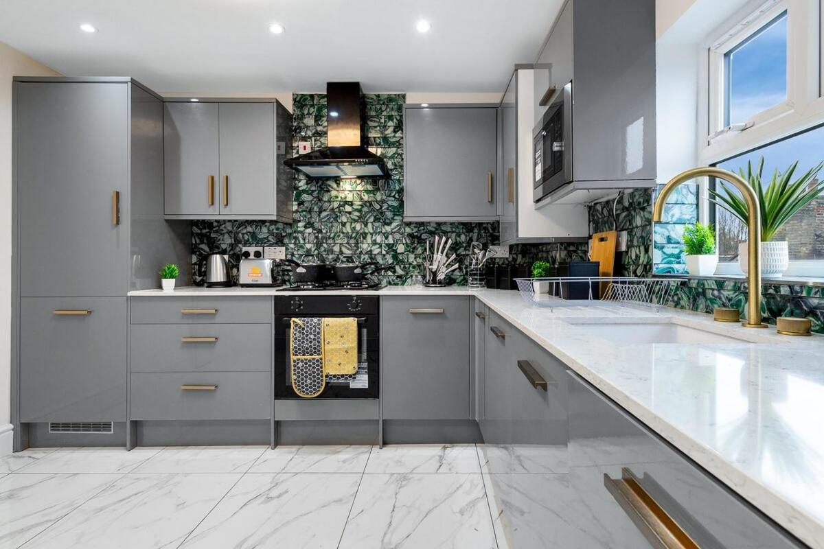 Casa vacanze Lovely 4-br In Leyton - Sleeps 14, Near Tube *