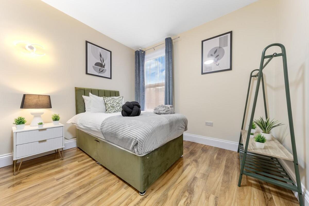 Casa vacanze Lovely 4-br In Leyton - Sleeps 14, Near Tube Londra